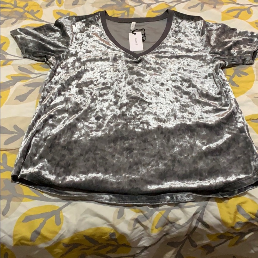 Z SUPPLY Women’s Crushed Velour V-Neck